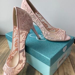 Blue by Betsy Johnson SB-Adley Blush